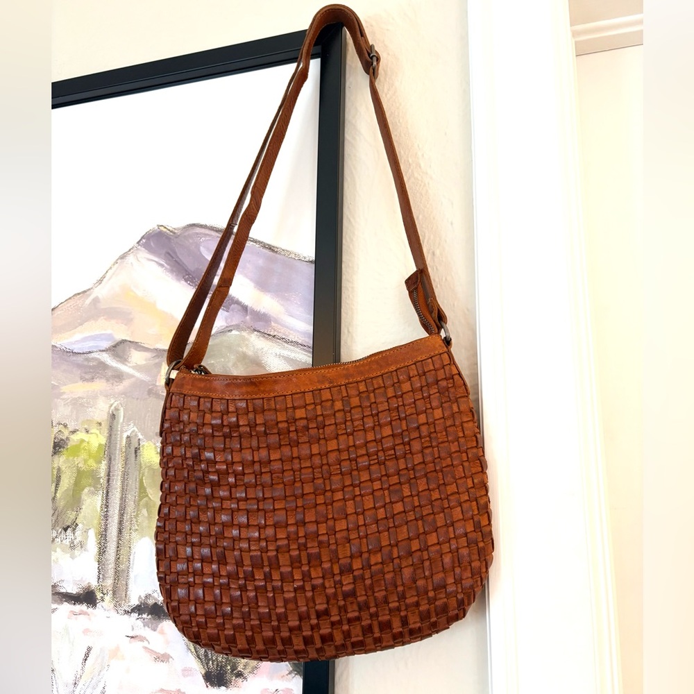 Vilenca Holland Leather Woven Purse